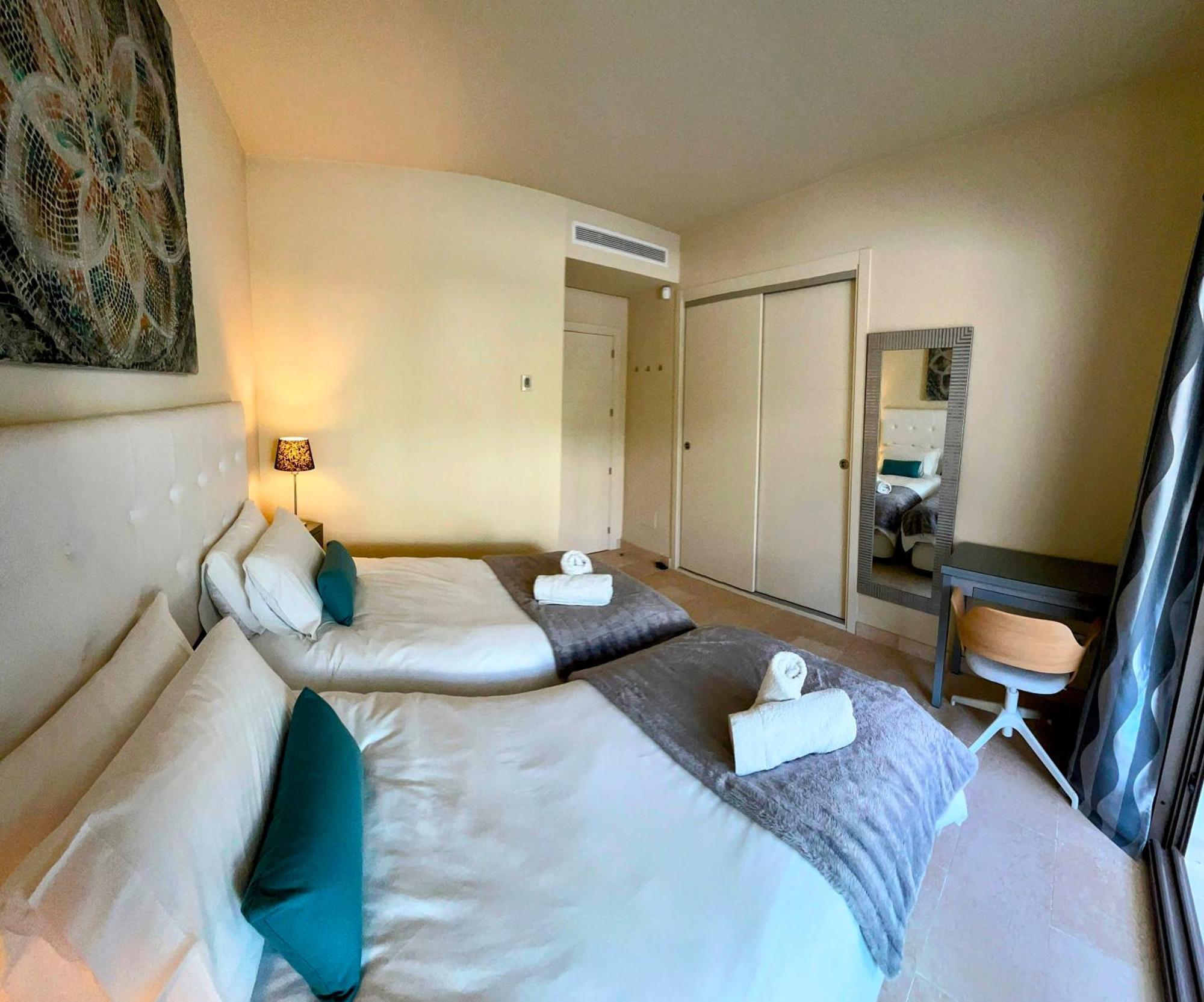 Superior Apartment For Golf, Sea And Nature Lovers カサーレス エクステリア 写真